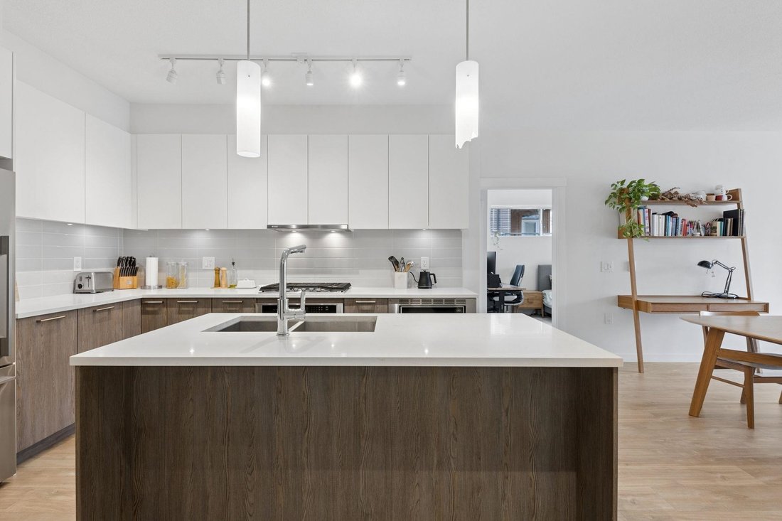 Condo in North Vancouver, British Columbia, Canada 3 - 18010314