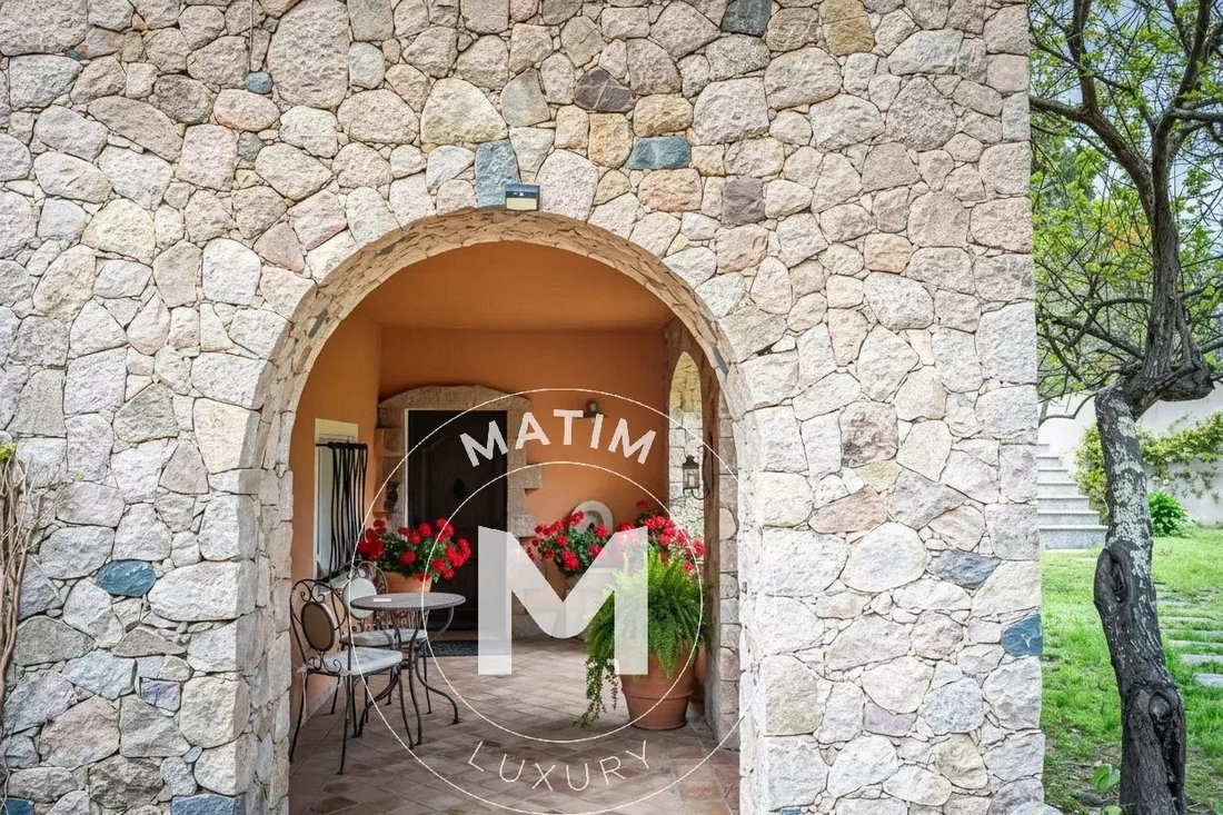 Villa in Lecci, Corsica, France 2 - 17967045