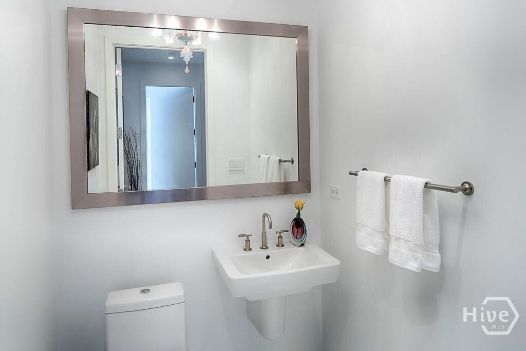 Condo in Savannah, Georgia, United States 4 - 18008159