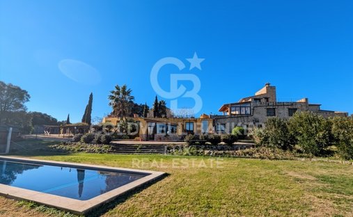 Farm Ranch in Llers, Catalonia, Spain 1