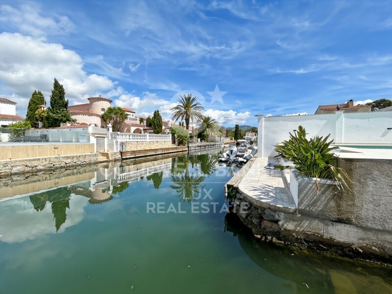 House in Empuriabrava, Catalonia, Spain 2 - 18010906