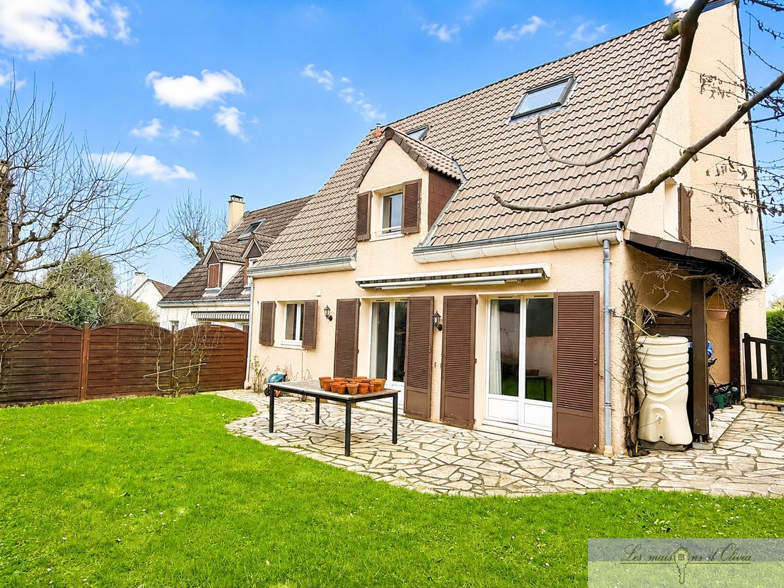 House in Sucy-en-Brie, Ile-de-France, France 1 - 17286978
