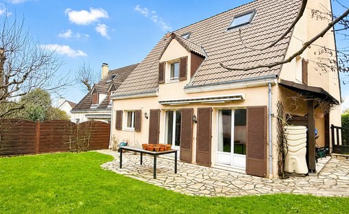House in Sucy-en-Brie, Ile-de-France, France 1