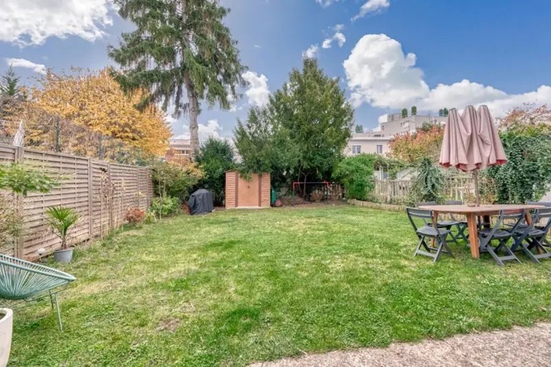 House in Plateau Ouest, Suresnes, France 1 - 16760046