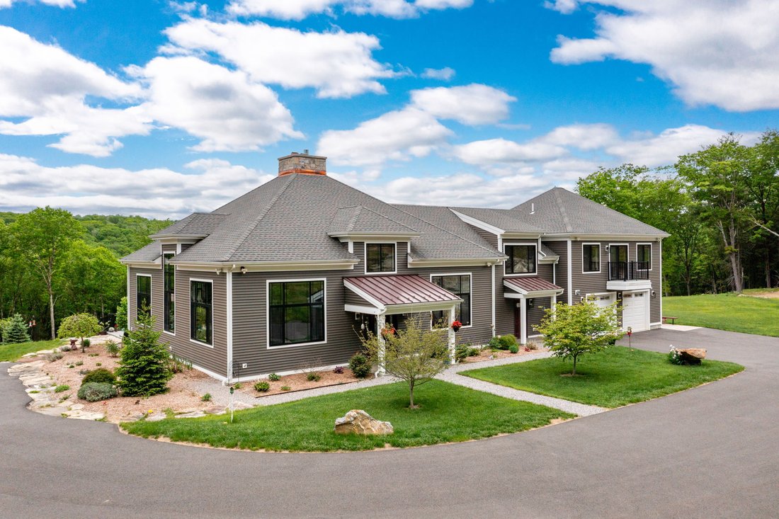 House in Torrington, Connecticut, United States 3 - 18007377