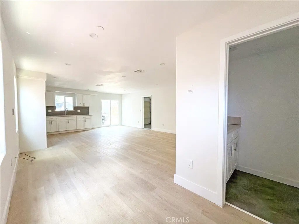 Los Angeles, California, United States 3 - 17839268