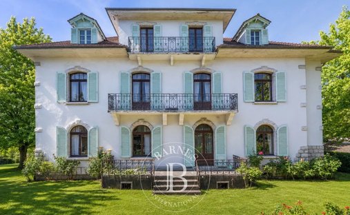 House in Bonlieu, Annecy, France 1