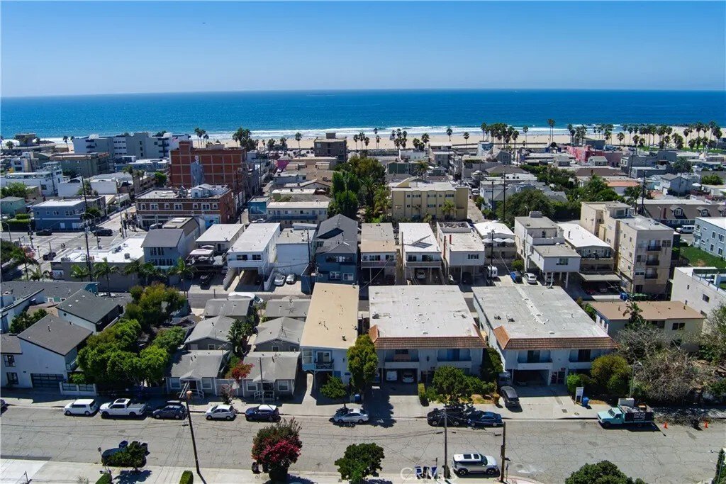 Los Angeles, California, United States 5 - 17453274