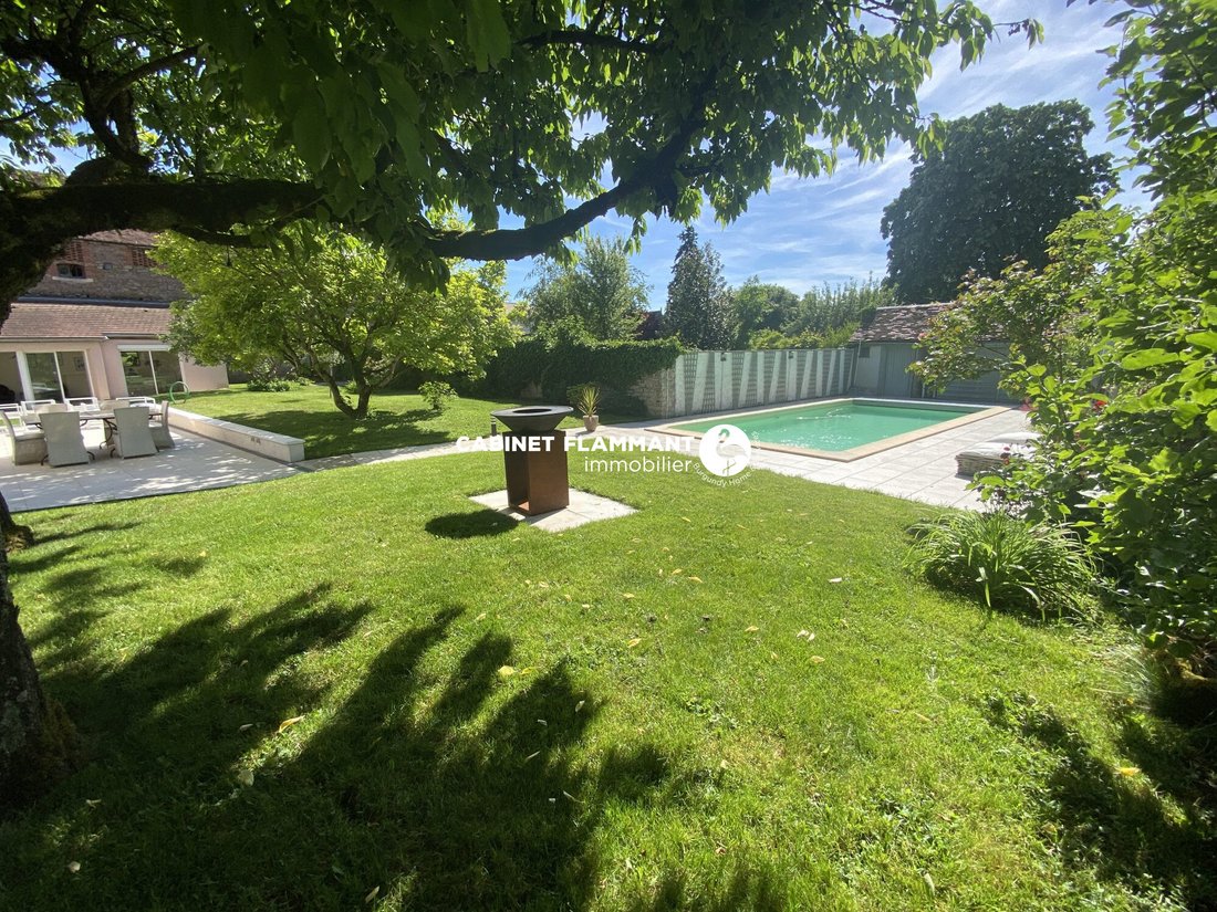 House in Semur-en-Auxois, Bourgogne – Franche-Comté, France 1 - 18012130