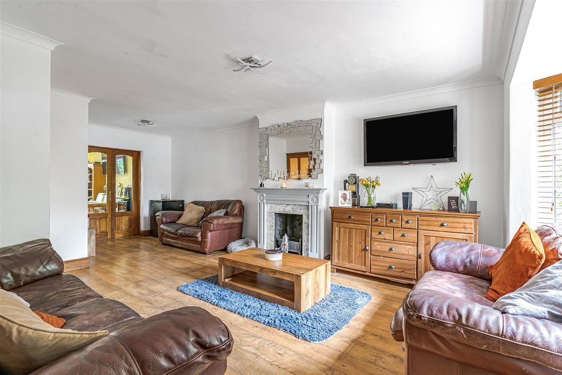 House in Richmond Upon Thames, England 4 - 18007722