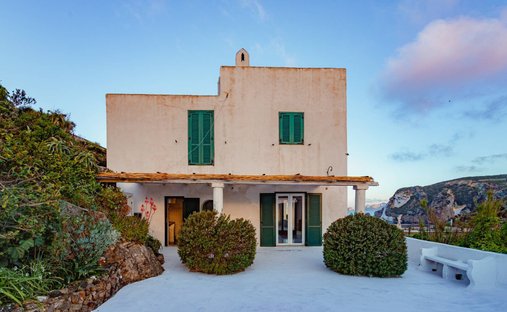 Villa in Ponza Island, Lazio, Italy 1