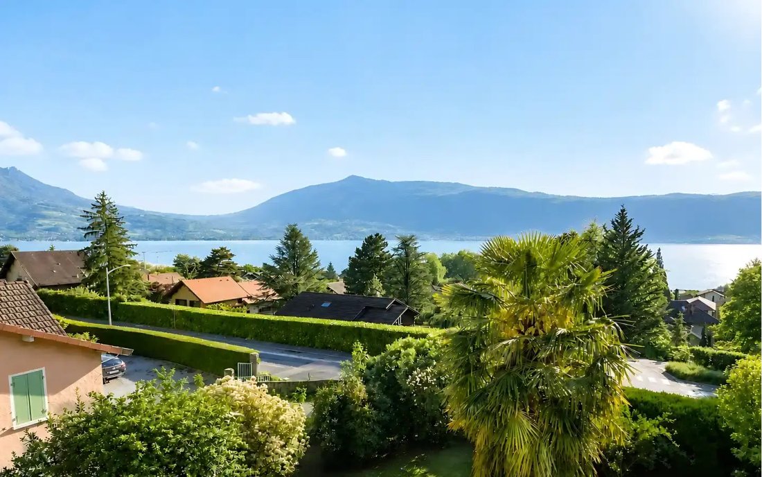 House in Veyrier-du-Lac, Auvergne-Rhône-Alpes, France 2 - 18008729