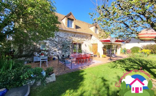 Houdan, Ile-de-France, France 1
