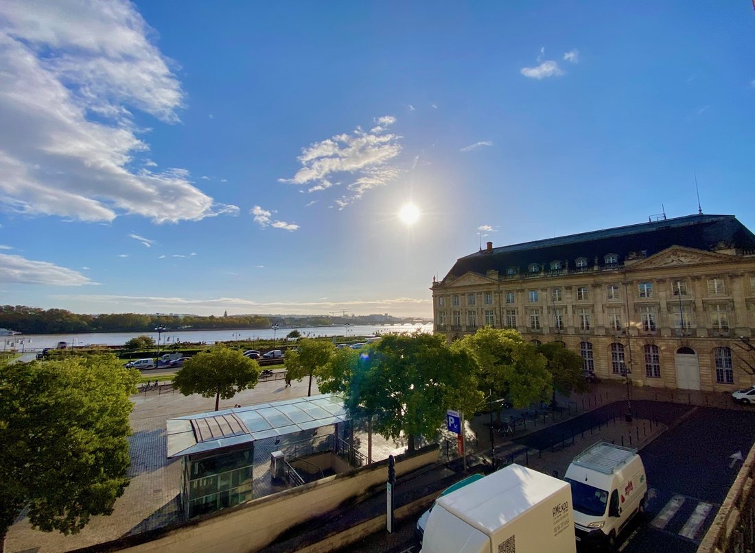 Appartement à Hôtel de Ville-Quinconce-Saint Seurin-Fondaudège, Bordeaux, France 3 - 18008834
