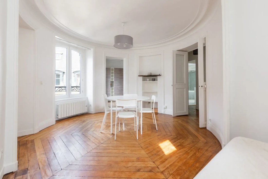 Apartment in Lorette-Martyrs, Paris 9e Arrondissement, Paris 2 - 18005603
