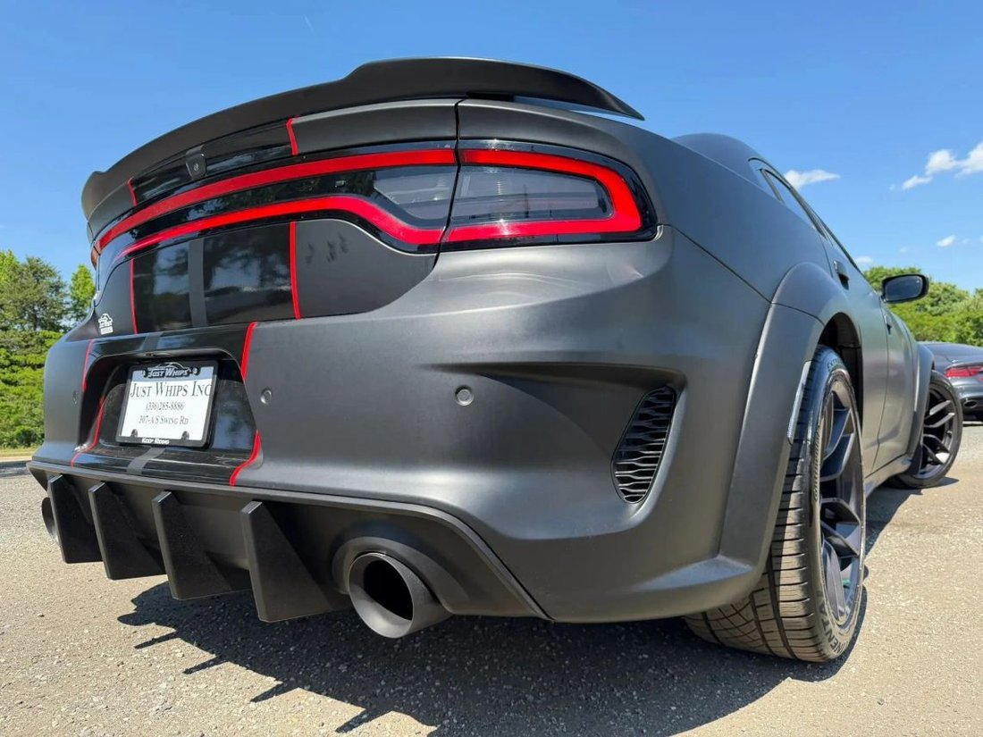 Sedan in Madison, NC, United States 5 - 18007176