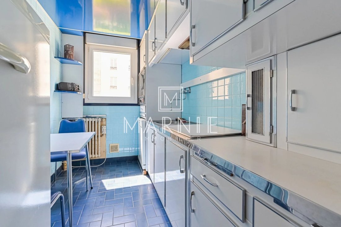 Apartment in Saint Lambert, Paris 15e Arrondissement, Paris 4 - 18008687