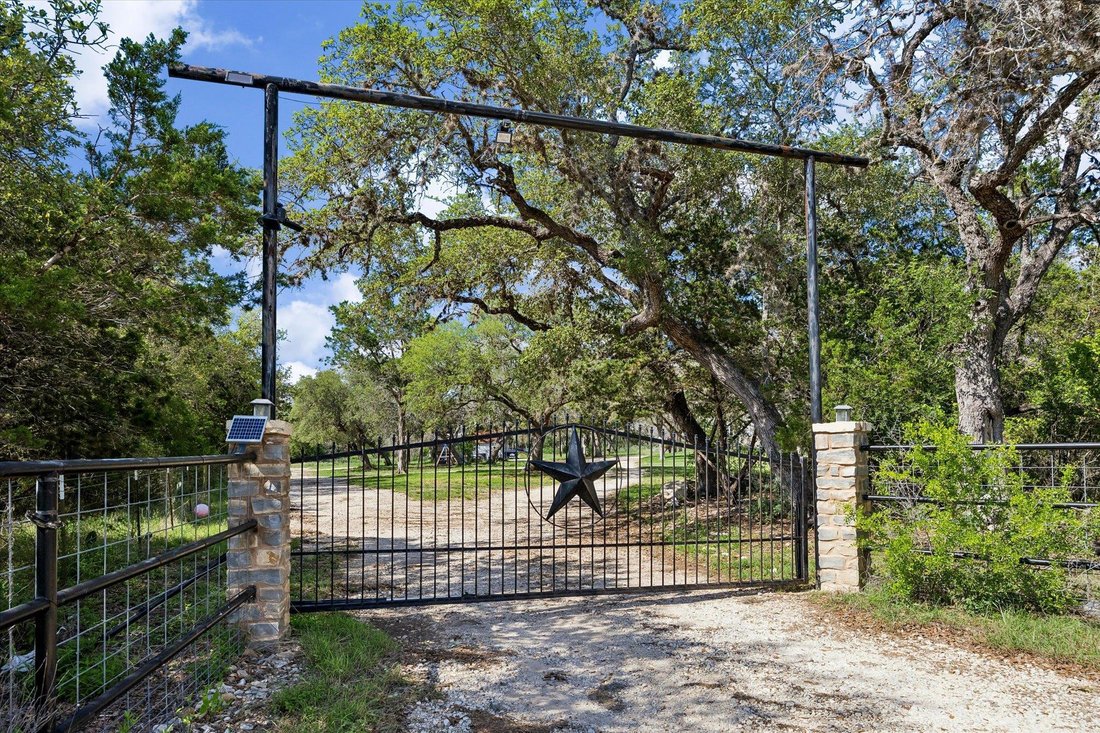 House in Hondo, Texas, United States 4 - 18009259
