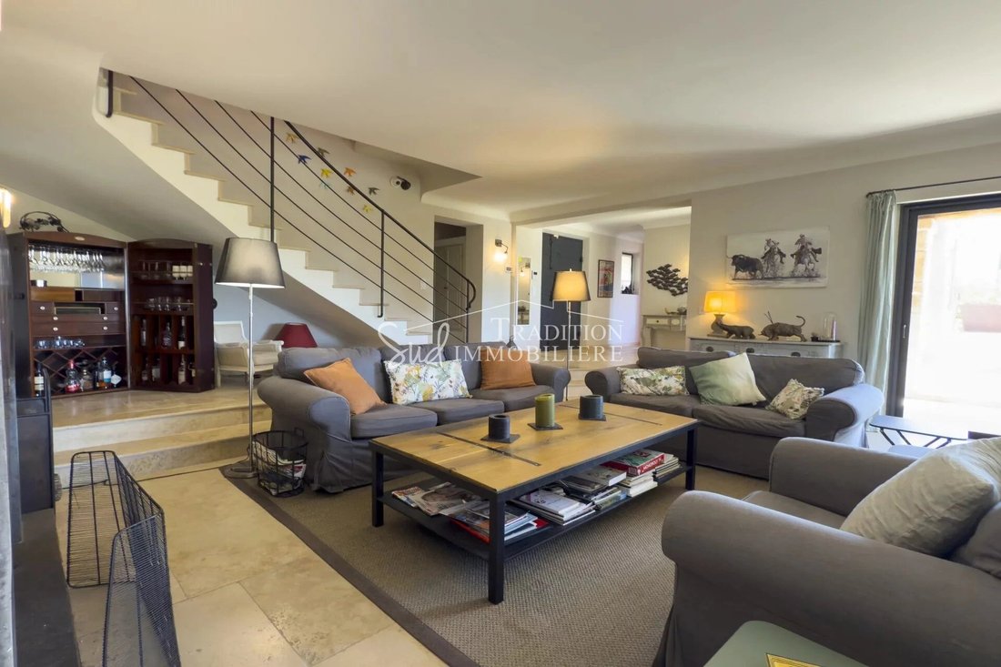 Villa in Paradou, Provence-Alpes-Côte d'Azur, France 4 - 17842080