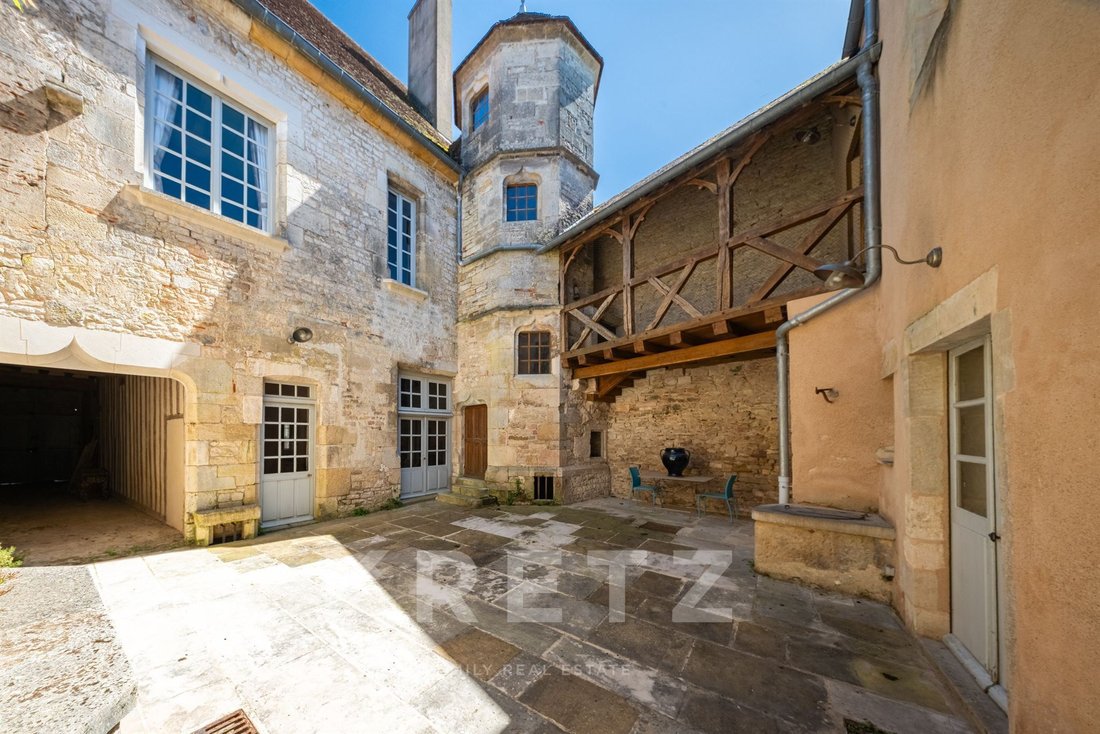 House in Vézelay, Bourgogne – Franche-Comté, France 1 - 18010518