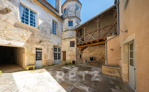 Haus in Vézelay, Bourgogne-Franche-Comté, Frankreich 1