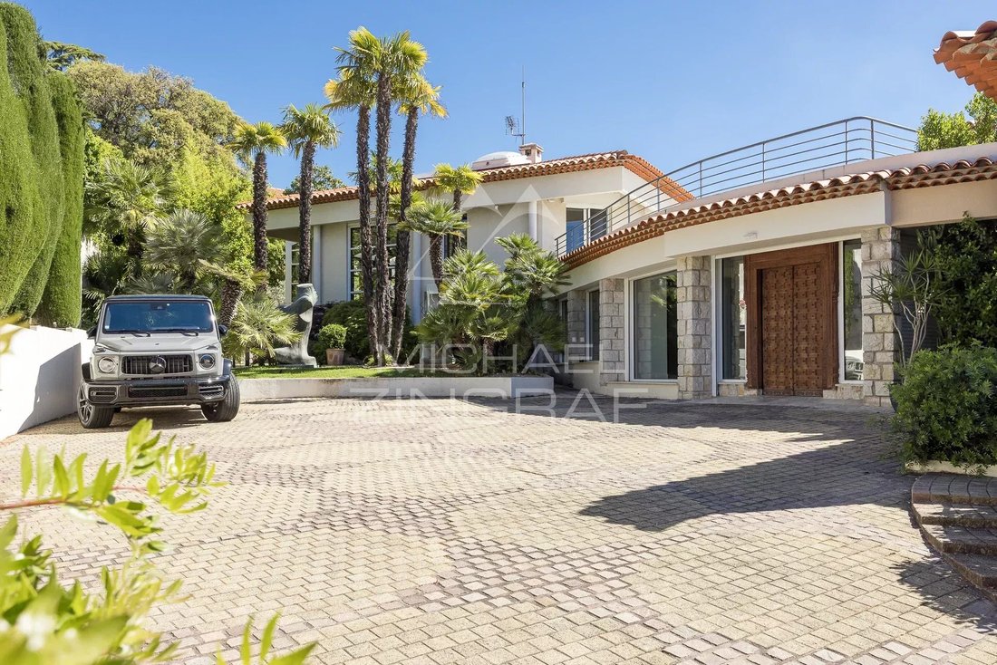 House in Cannes, Provence-Alpes-Côte d'Azur, France 3 - 17301257