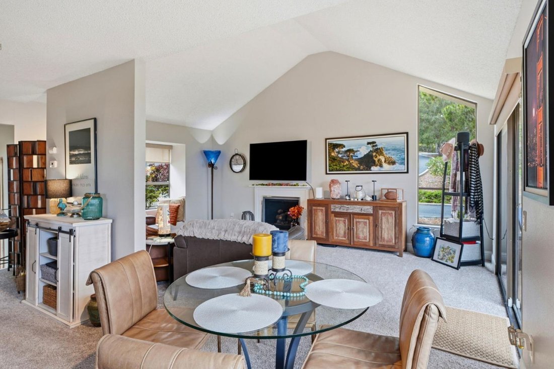 Condo in Monterey, California, United States 2 - 18008252