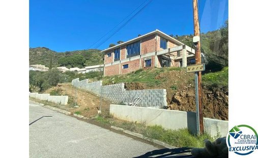 House in Pau, Catalonia, Spain 1