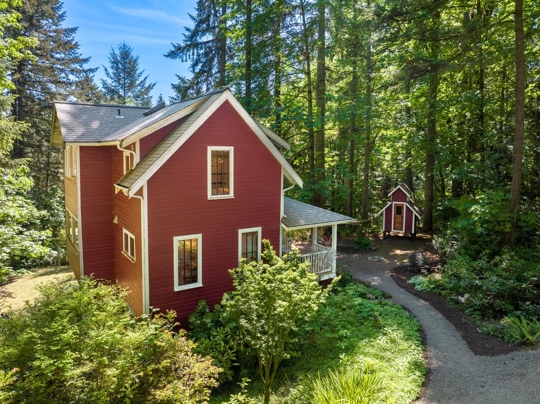 House in Bainbridge Island, Washington, United States 1 - 18010428