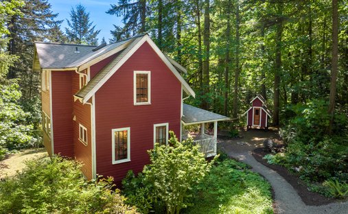 House in Bainbridge Island, Washington, United States 1