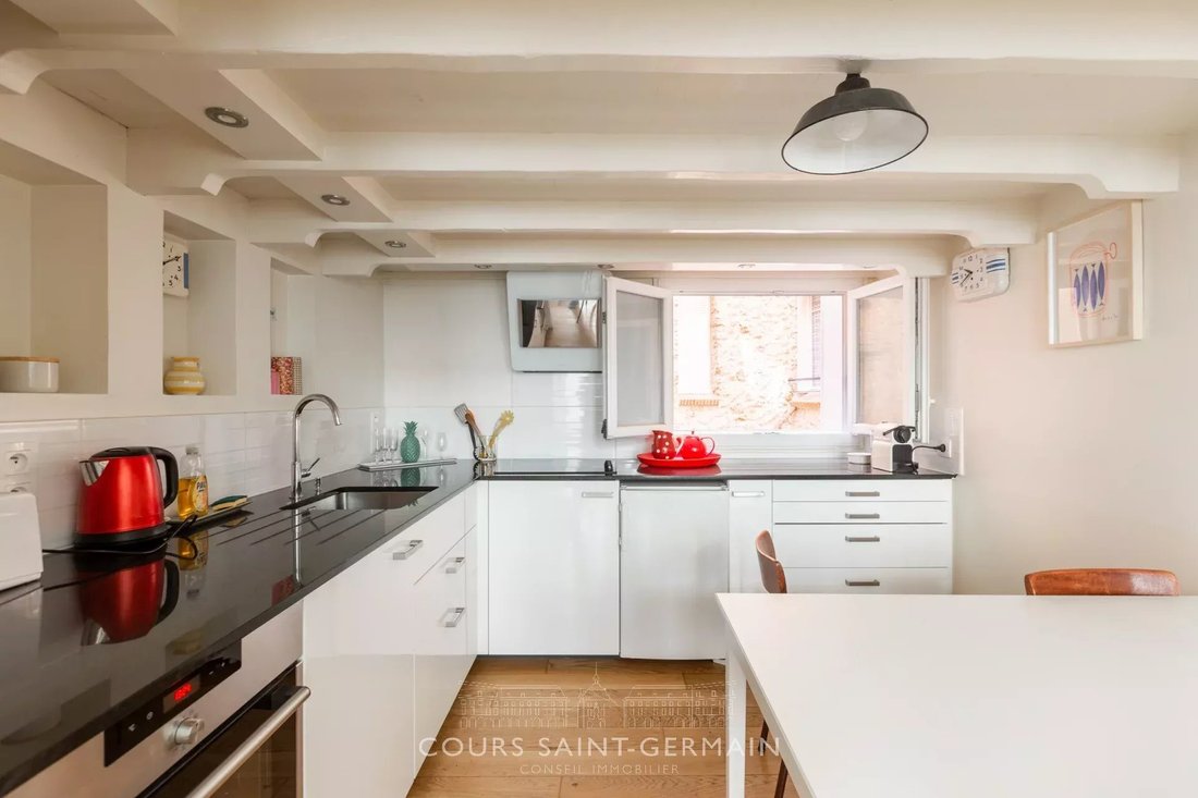 Apartment in Auteuil Sud, Paris 16e Arrondissement, Paris 4 - 18006347