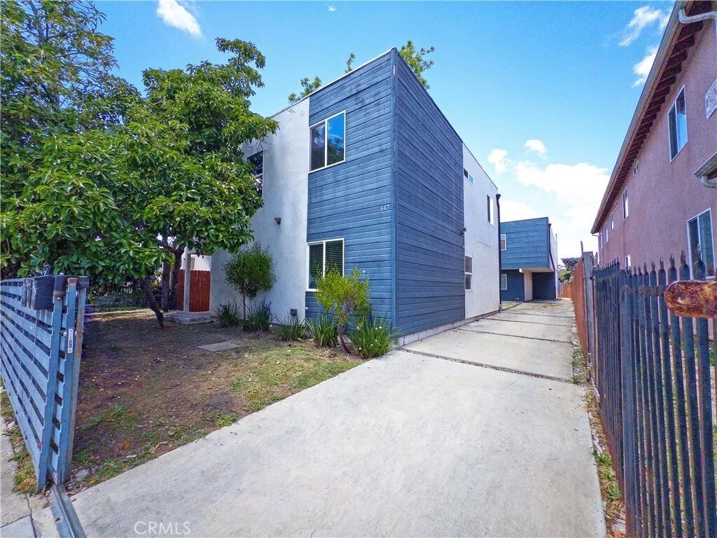 Los Angeles, California, United States 1 - 17839268