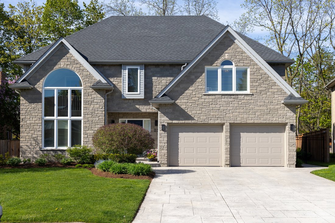 House in St. Catharines, Ontario, Canada 1 - 18010414