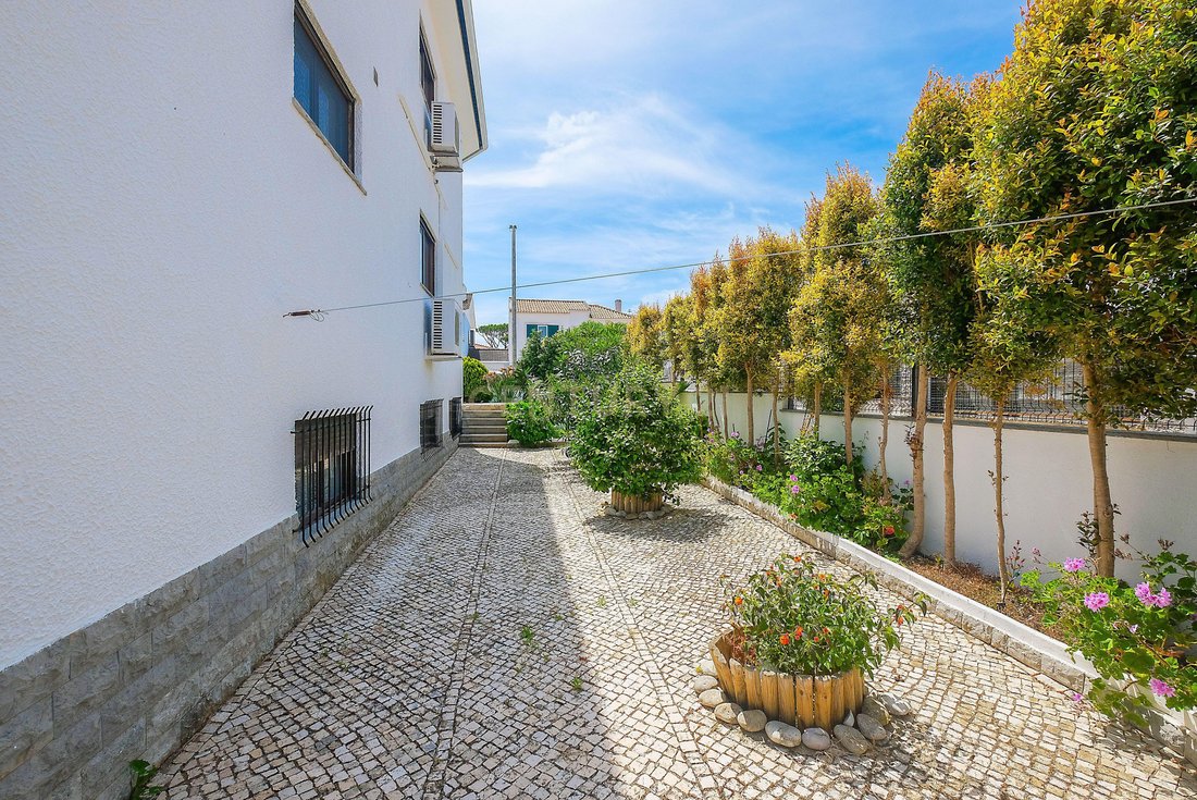 Villa in Carcavelos e Parede, Lisbon, Portugal 4 - 18009776