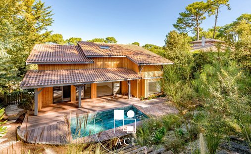 Villa in Aiguillon, Arcachon, France 1