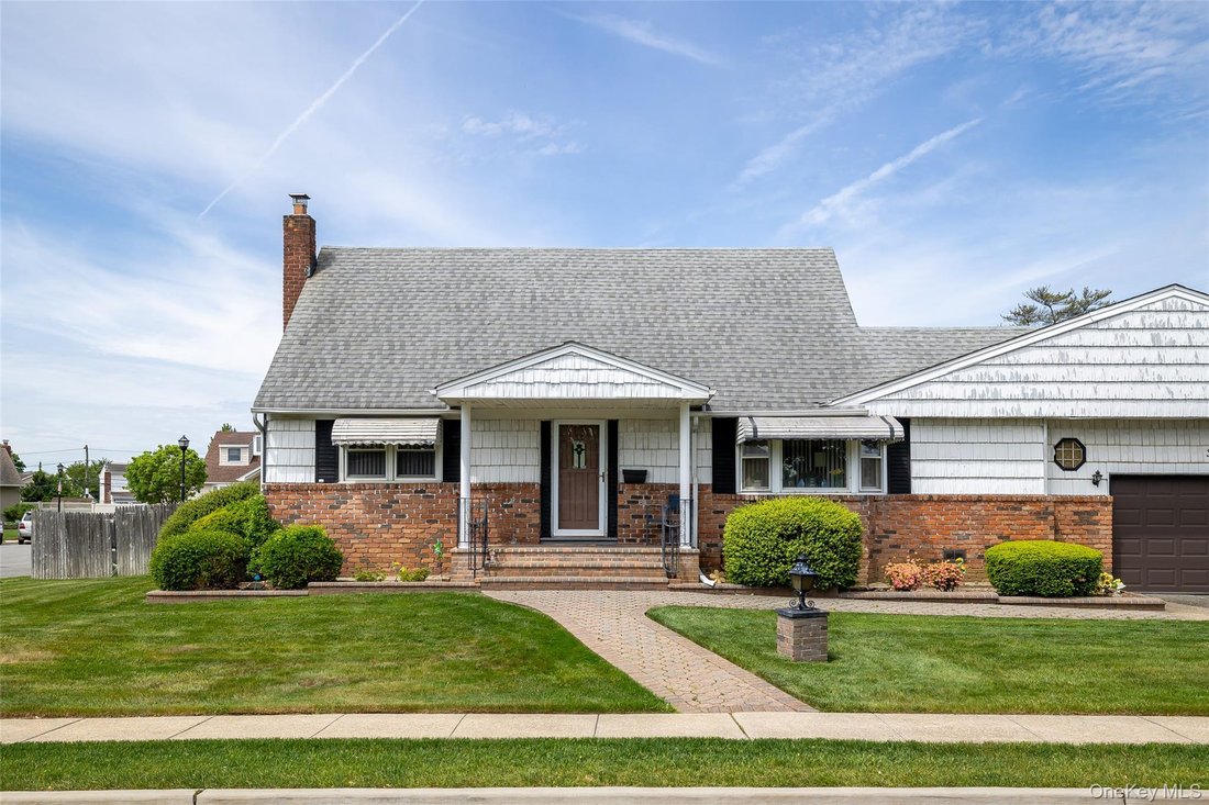 House in Seaford, New York, United States 2 - 18007347