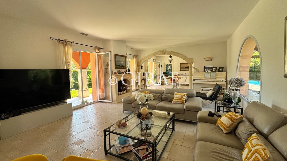 Villa in Centre du Village, La Colle-sur-Loup, France 3 - 18010075