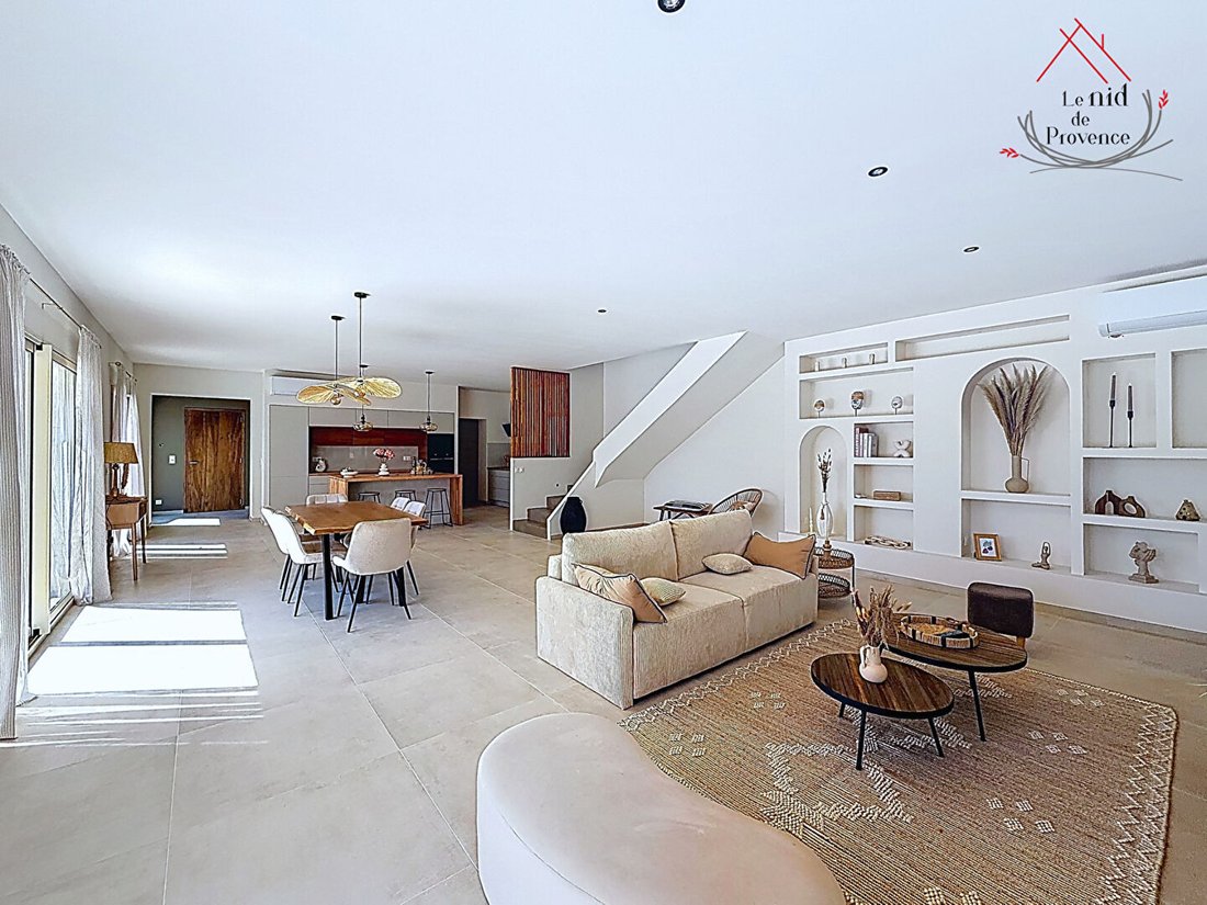Villa in Gordes, Provence-Alpes-Côte d'Azur, France 3 - 18011378