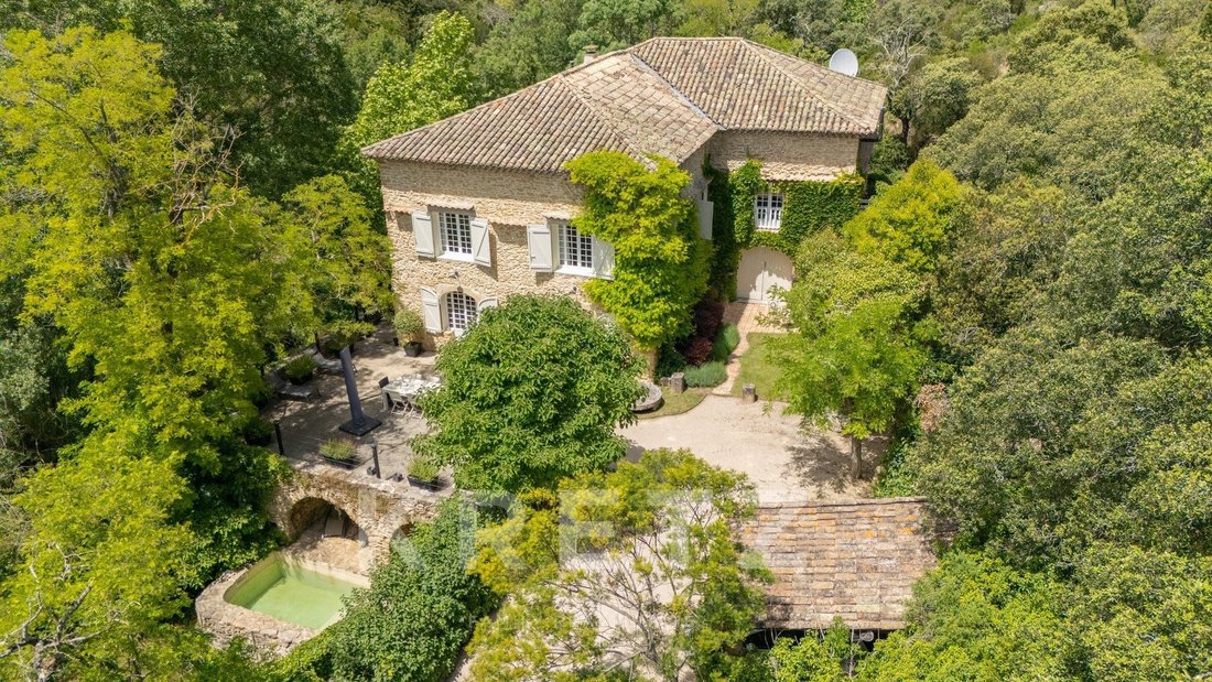 House in Uchaux, Provence-Alpes-Côte d'Azur, France 1 - 17147414