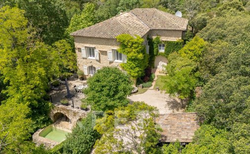 House in Uchaux, Provence-Alpes-Côte d'Azur, France 1