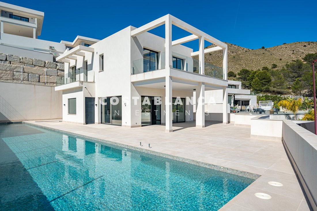 Villa in Finestrat, Valencian Community, Spain 1 - 18005590