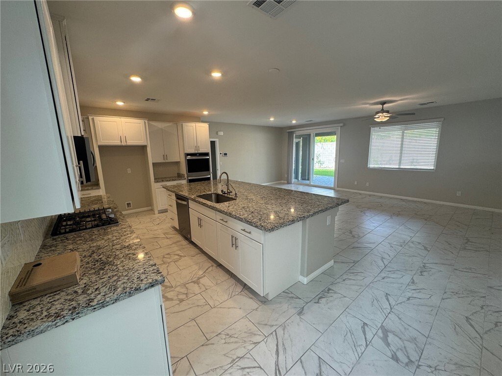 House in North Las Vegas, Nevada, United States 3 - 18007931