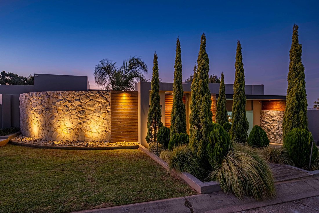 House in Lovemore Heights, Eastern Cape, South Africa 2 - 18007900
