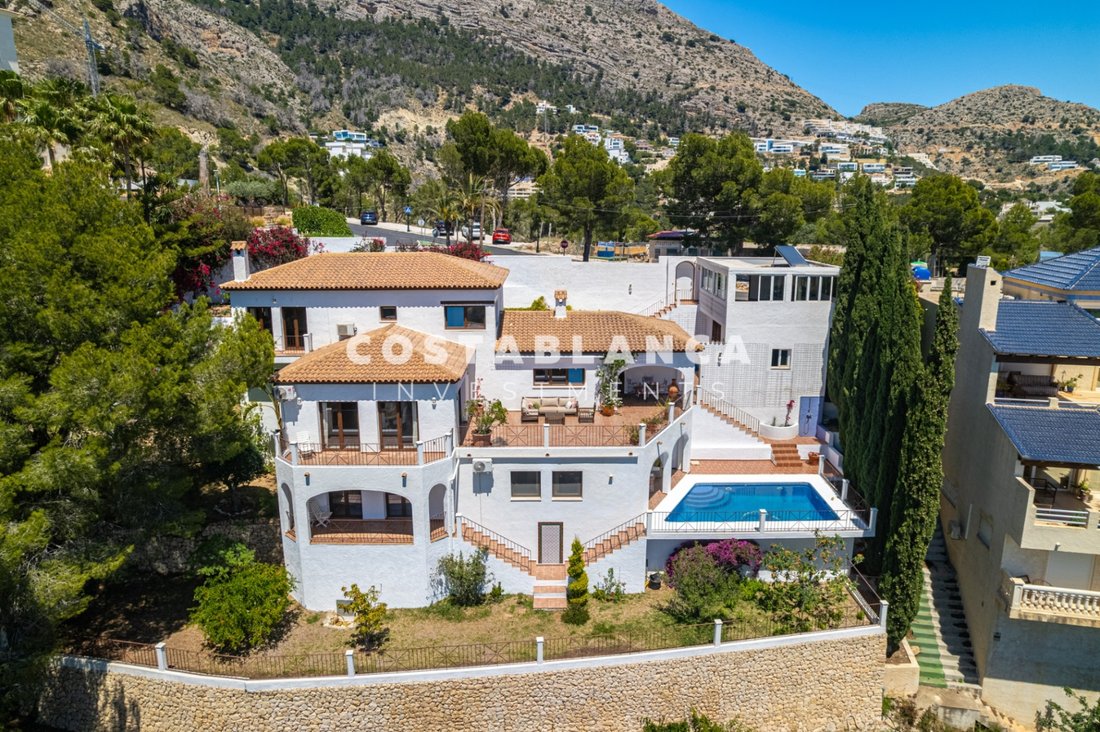 Villa in Altea, Valencian Community, Spain 2 - 18005808