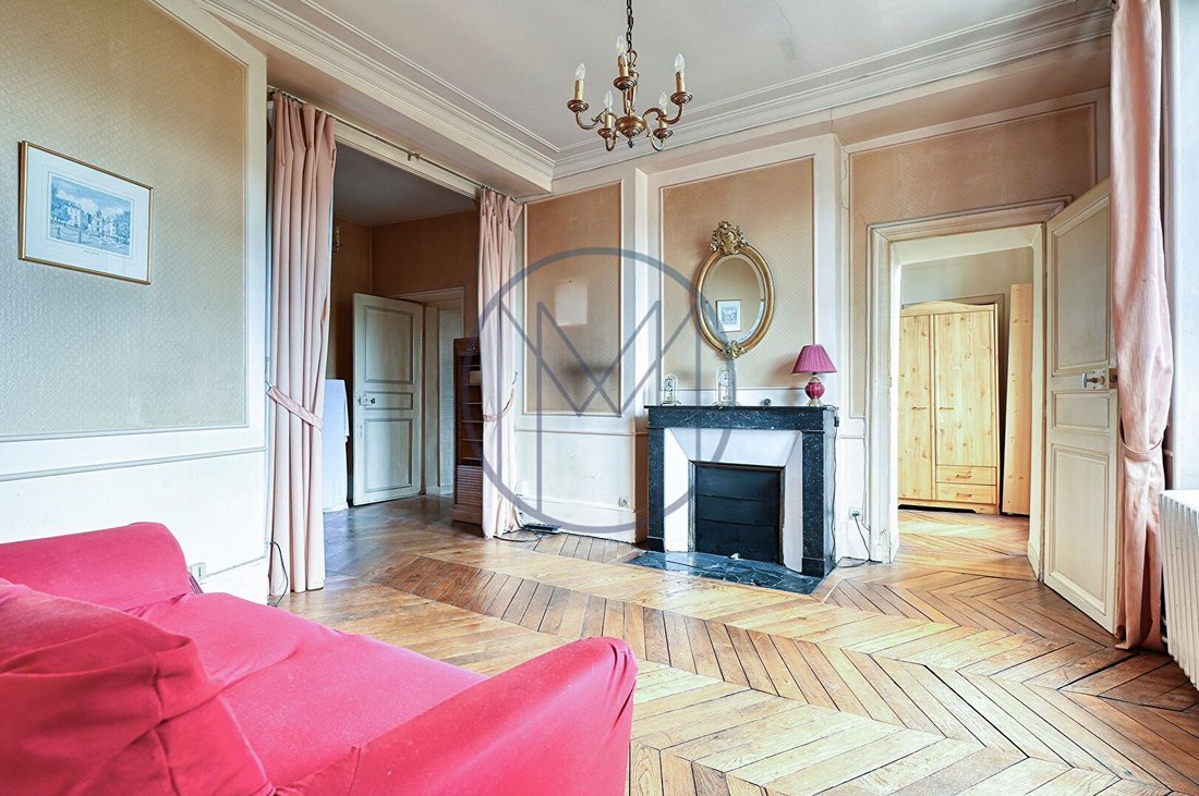 Apartment in Domaine National du Château, Versailles, France 3 - 18008771