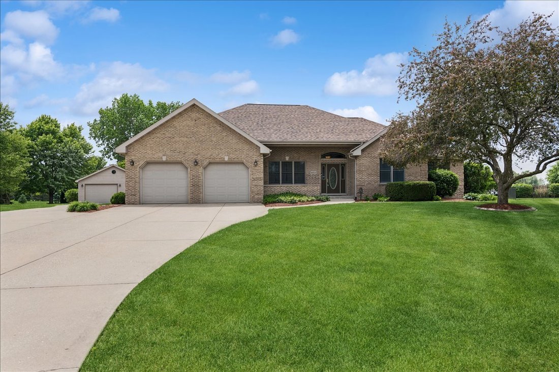 House in Joliet, Illinois, United States 3 - 18009565