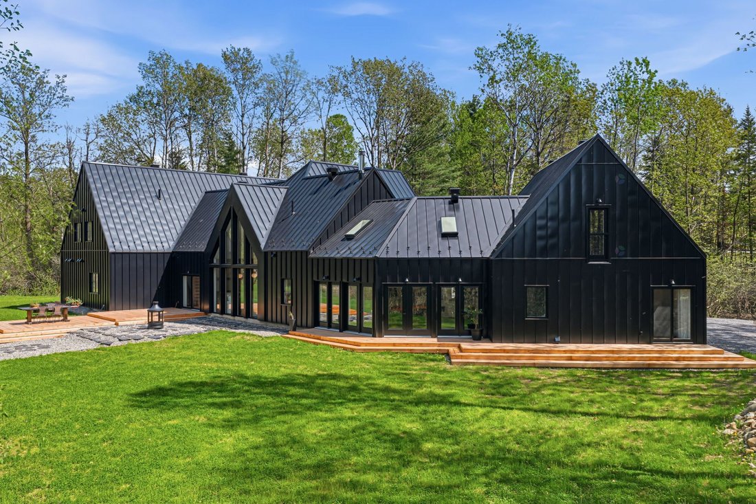 House in Hatley, Quebec, Quebec, Canada 2 - 18010226