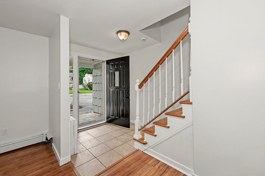 House in Stamford, Connecticut, United States 3 - 18007381