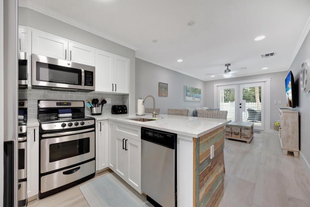 Condo in Key West, Florida, United States 2 - 18007486