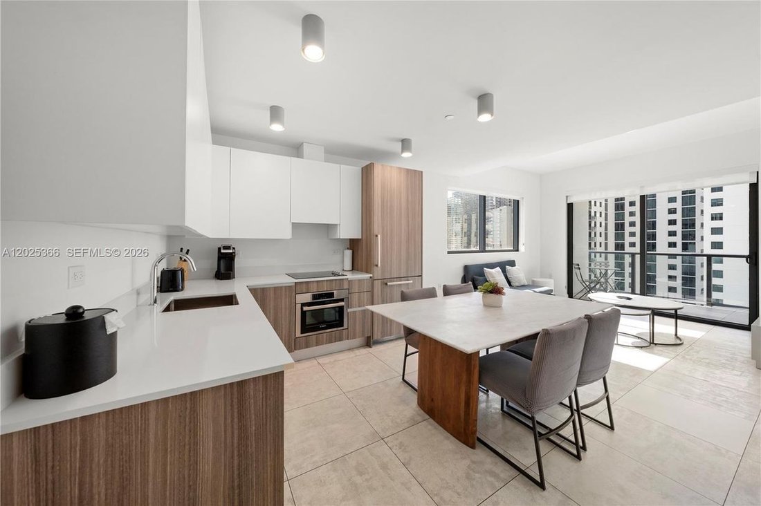 Condo in Miami, Florida, United States 5 - 18010277